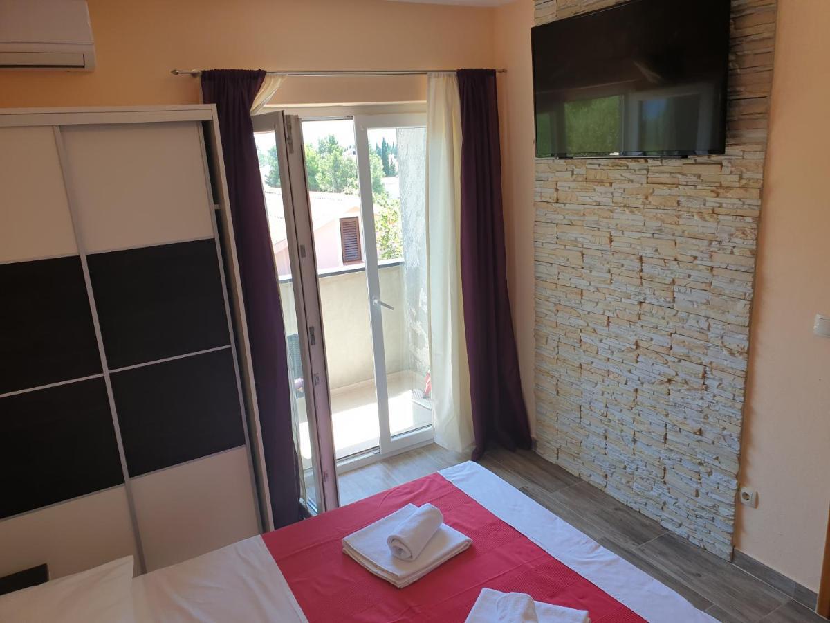Apartmani Goga Starigrad Paklenica Exterior photo