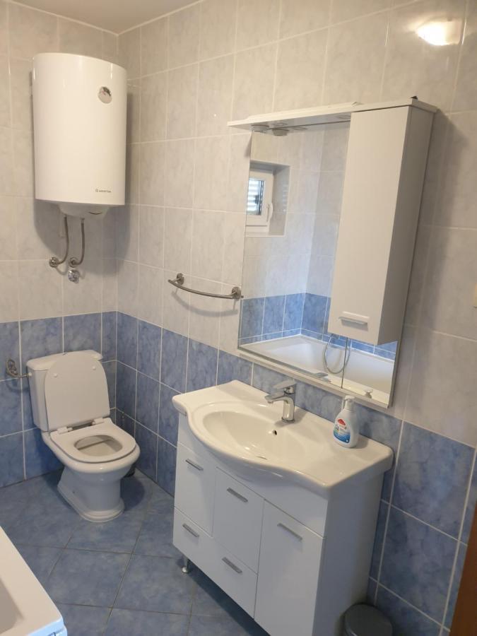 Apartmani Goga Starigrad Paklenica Exterior photo
