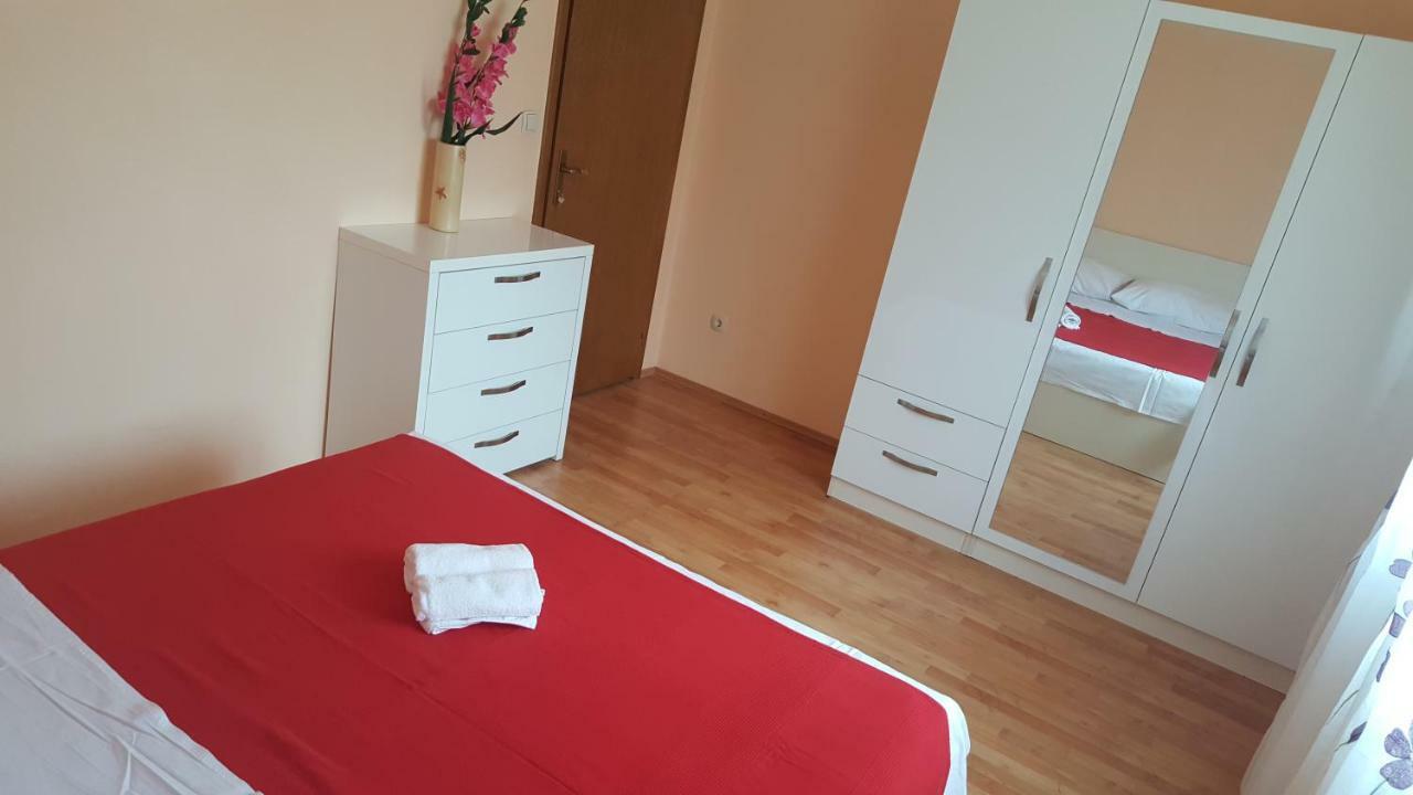Apartmani Goga Starigrad Paklenica Exterior photo